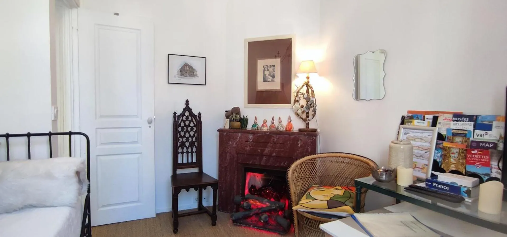 Paris Authentic House Metro 14 Station Hopital Bicetre, Rer B Gentilly Homestay *