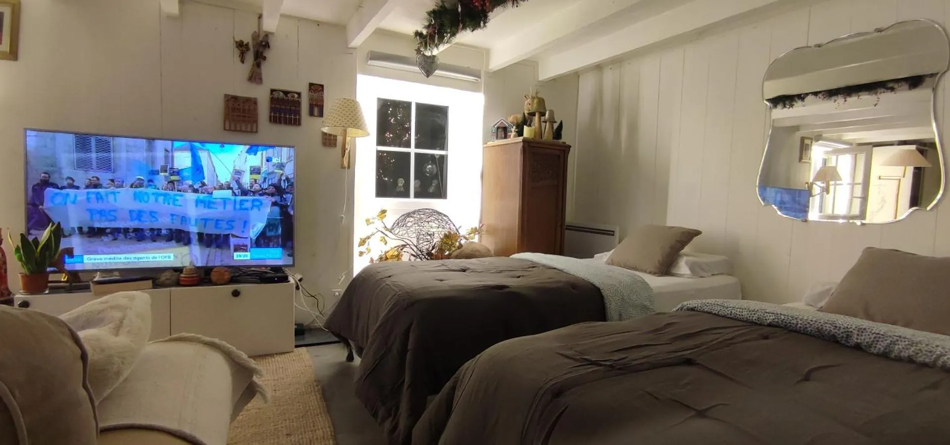 Homestay Paris Authentic House Metro 14 Station Hopital Bicetre, Rer B Gentilly Le Kremlin-Bicetre