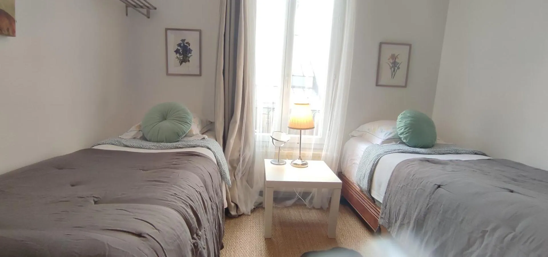 Homestay Paris Authentic House Metro 14 Station Hopital Bicetre, Rer B Gentilly Le Kremlin-Bicetre